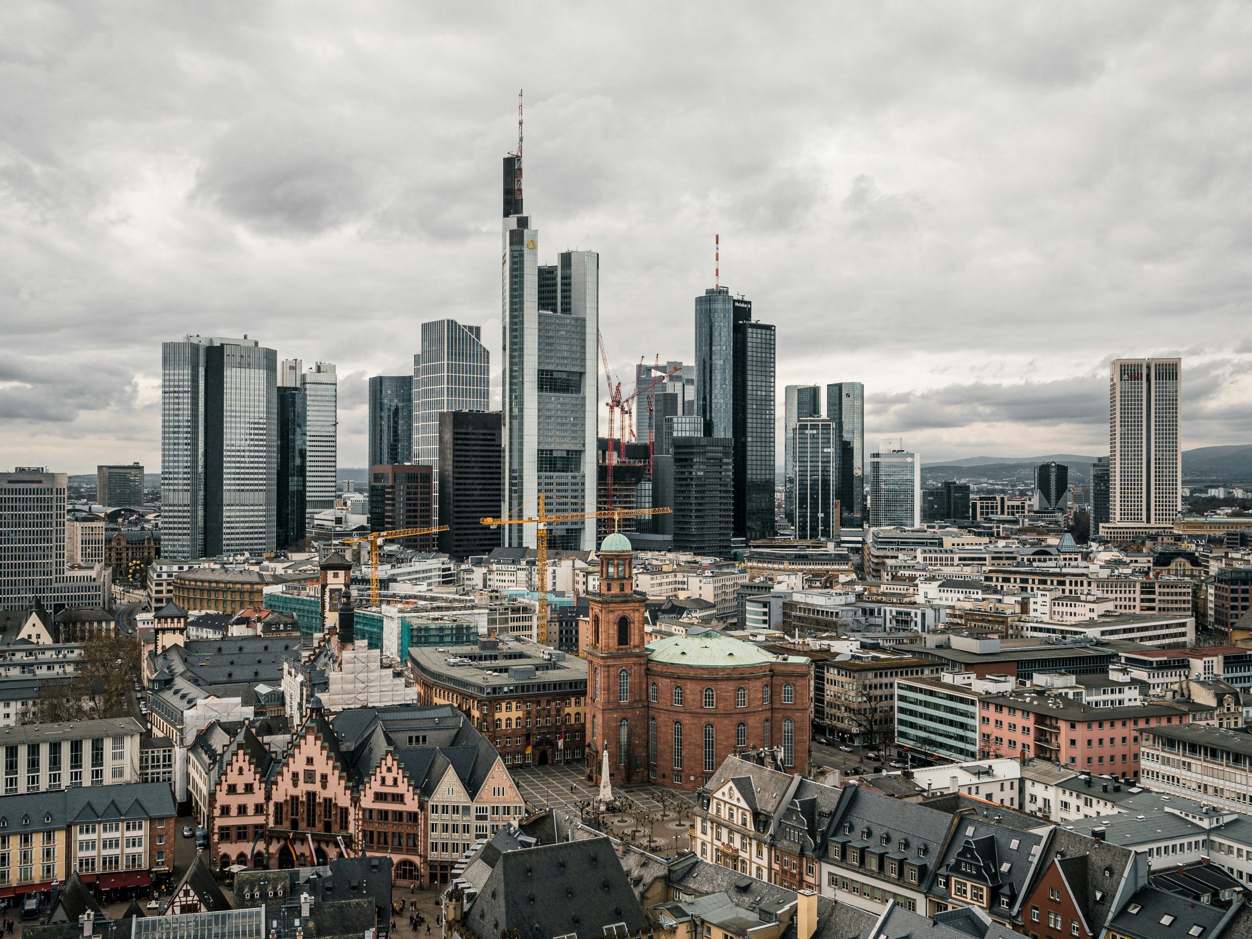 Wie nachhaltig ist ein Rechenzentrum eigentlich? Und was tut der Rechenzentrumsmarkt, um möglichst nachhaltige Lösungen anzubieten - jetzt und in Zukunft?